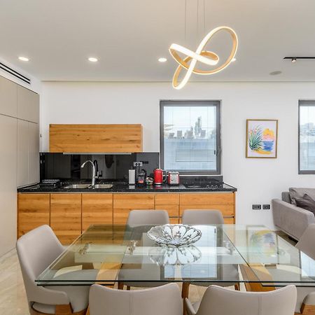 Luxury 2Bdrm Balcony & Parking Close To The Beach Tel Aviv Exterior photo