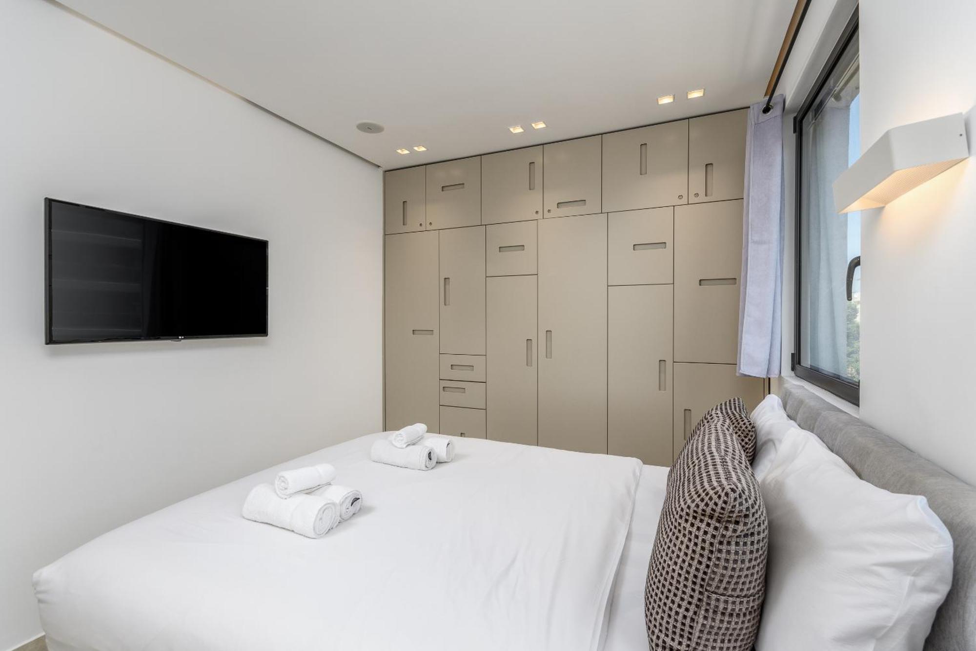 Luxury 2Bdrm Balcony & Parking Close To The Beach Tel Aviv Exterior photo