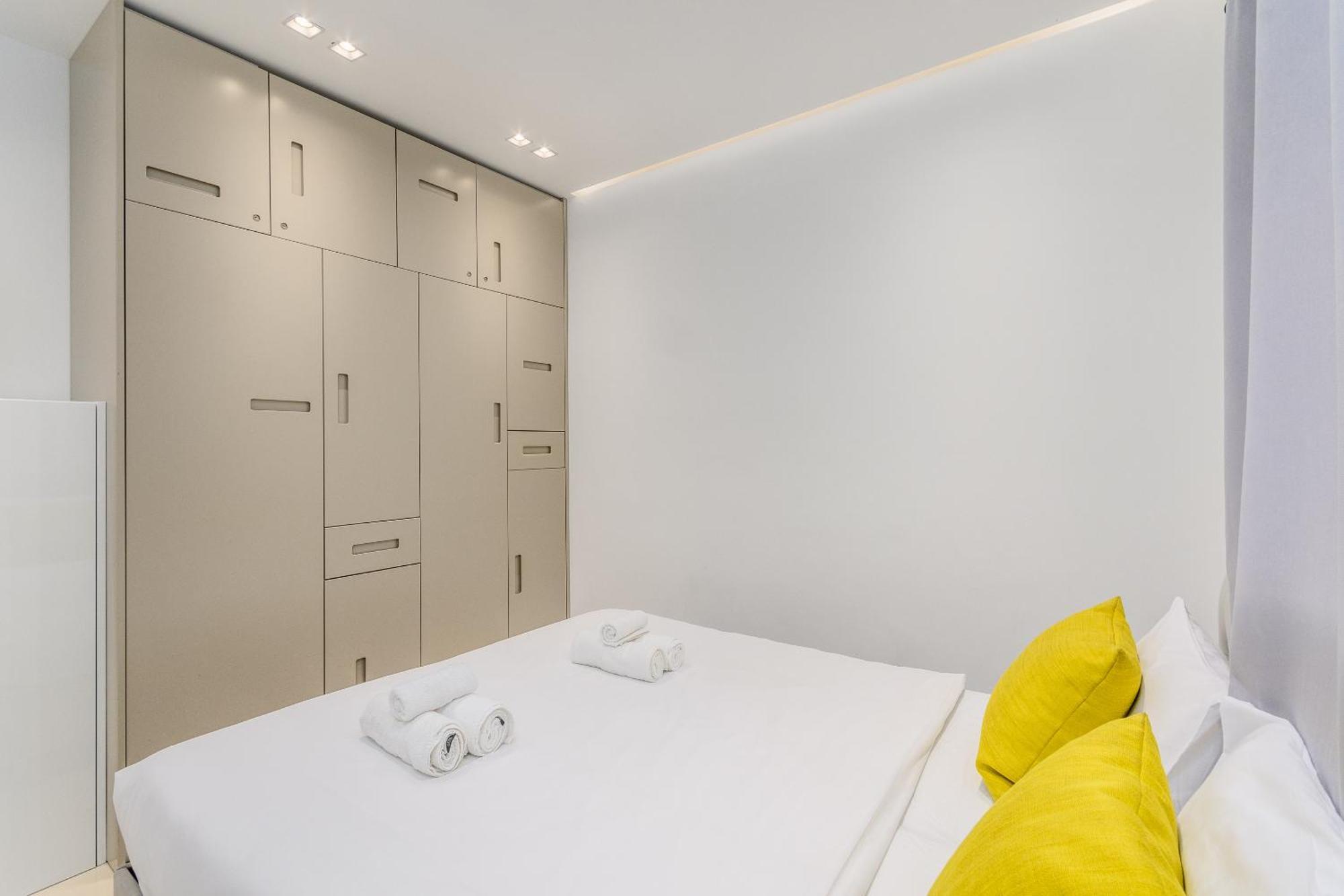 Luxury 2Bdrm Balcony & Parking Close To The Beach Tel Aviv Exterior photo