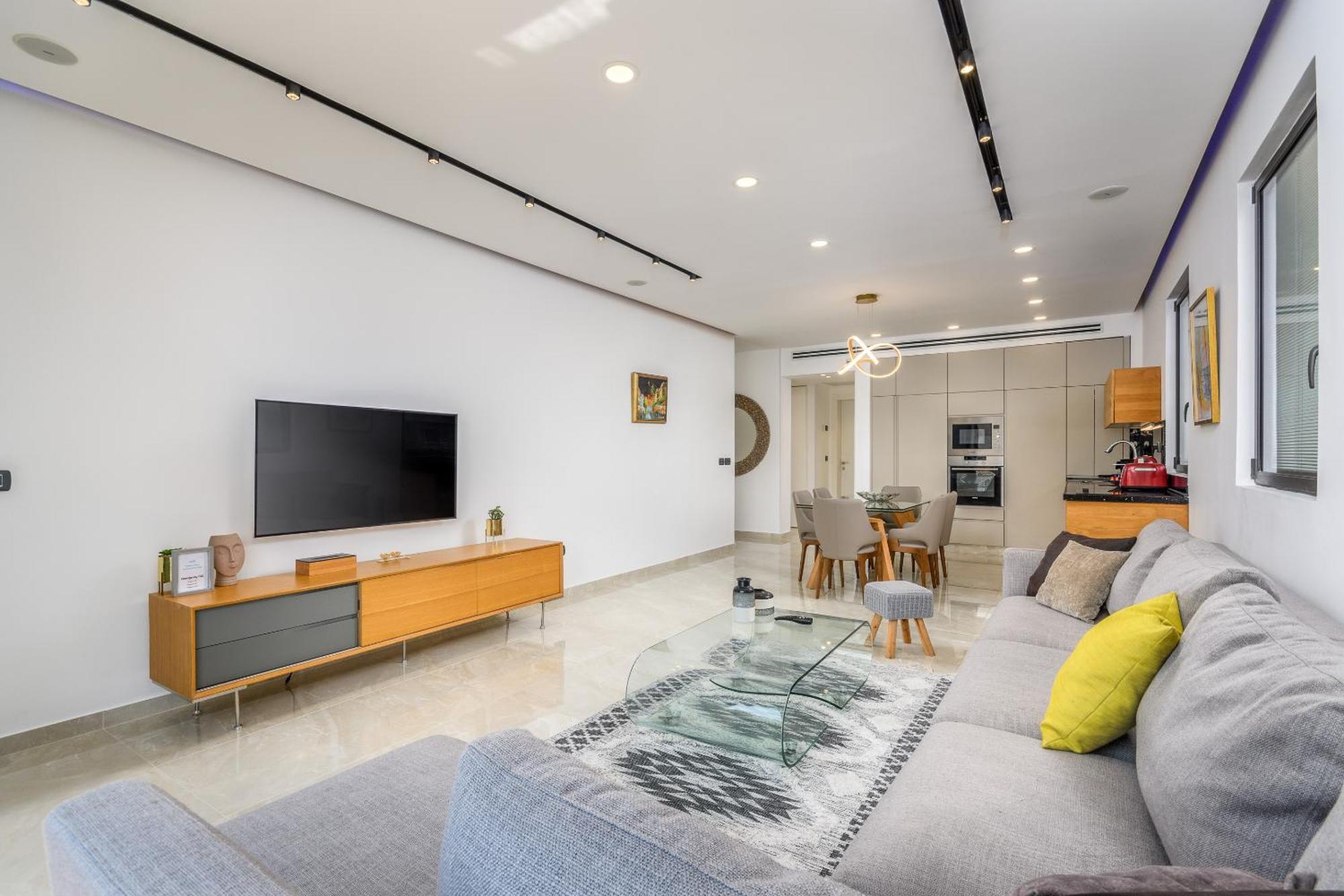 Luxury 2Bdrm Balcony & Parking Close To The Beach Tel Aviv Exterior photo